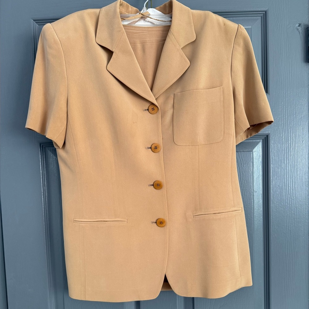 Beautiful Silk Jones New York Beige Short Sleeve Blazer